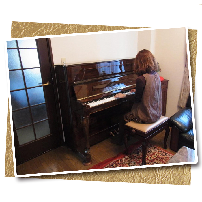「弾きごたえ十分のアップライトピアノ」